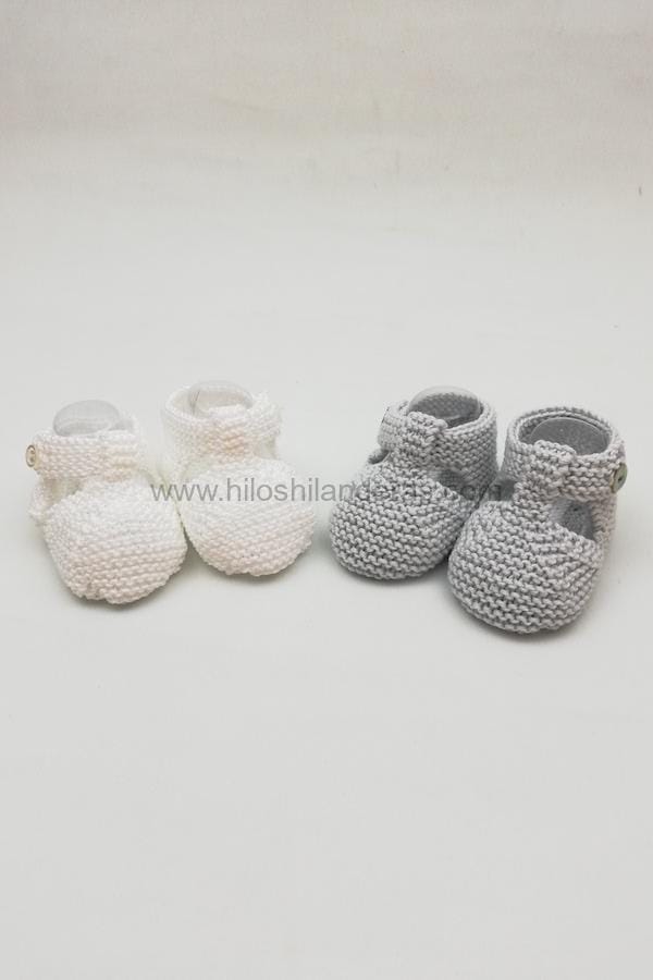 Patucos para bebé en algodón hechos a mano mod. Colegial » Hilos &  Hilanderas